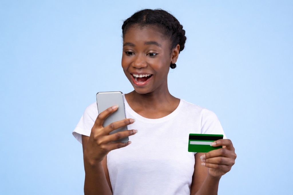 Customer happy with flexible Safara payment options